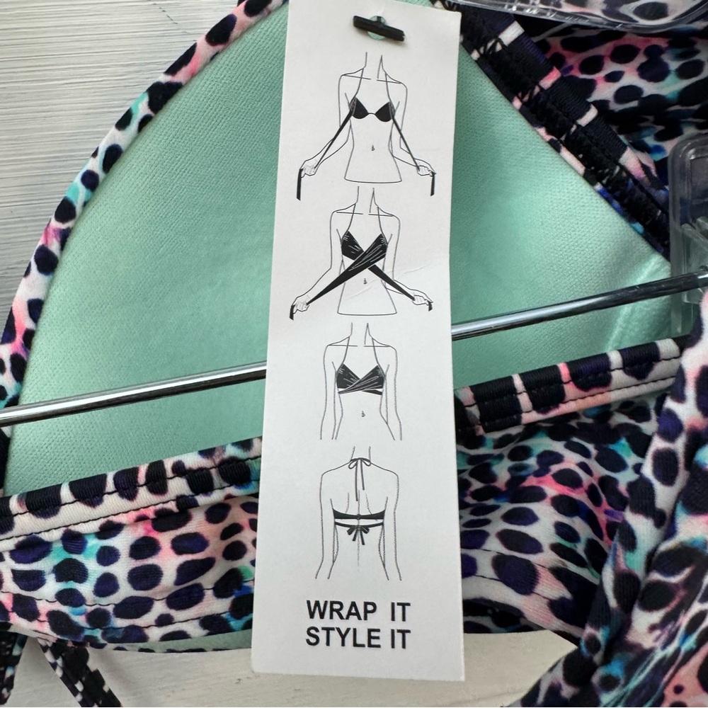 NWT Sundazed Wrap Bikini Top 34C Underwire Animal Print Swim - Picture 4 of 9